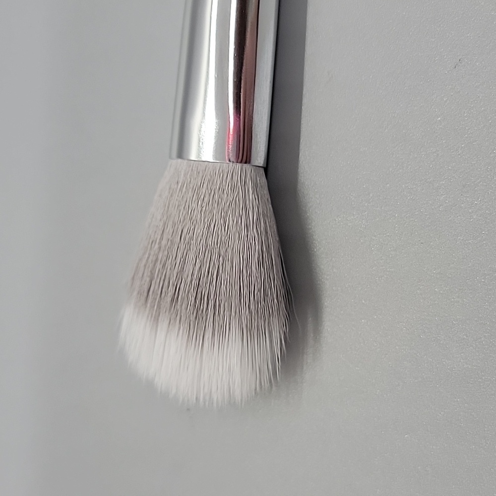 Laruce Makeup Brush Duo & Brush Cleaners - Picture 8 of 15